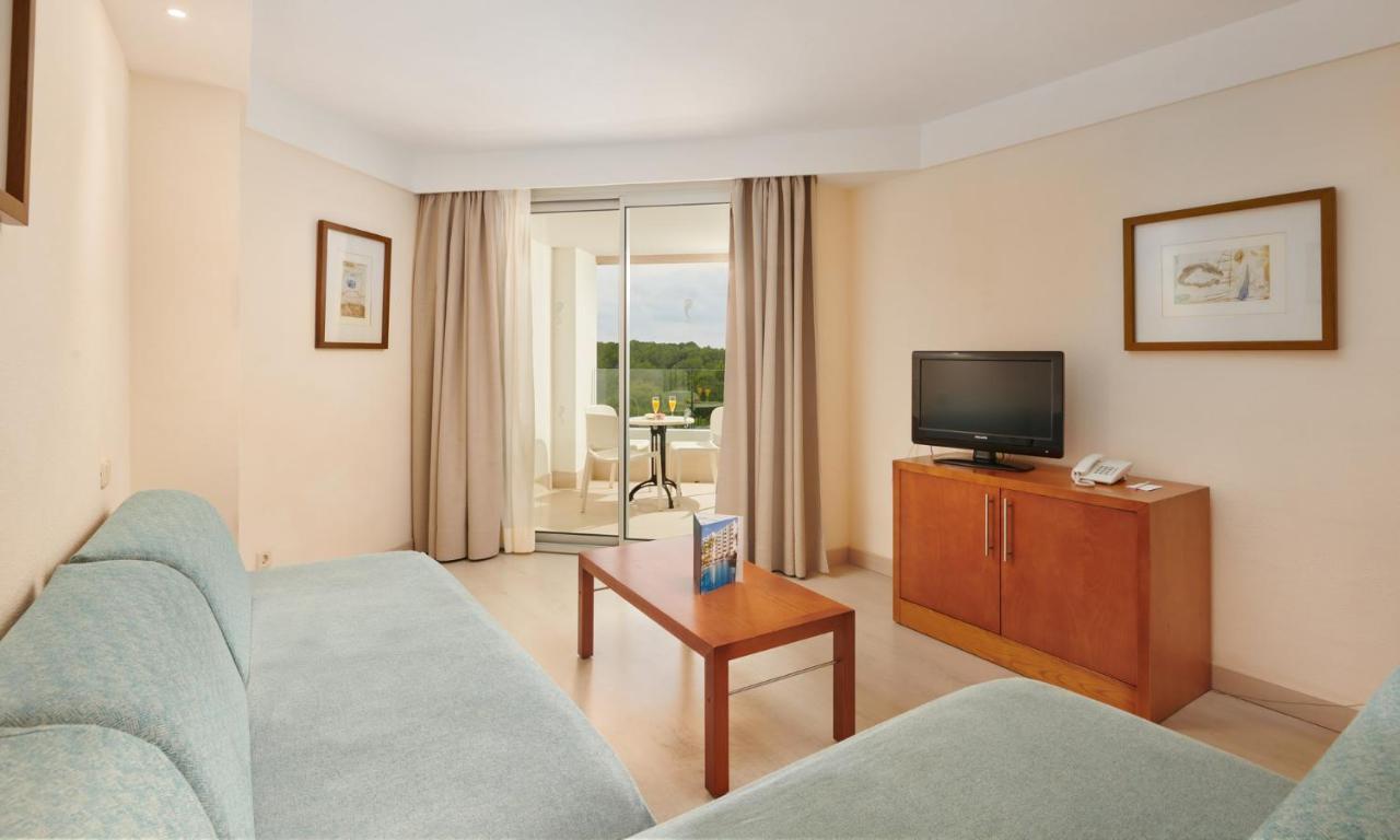 One-Bedroom Apartment,1272350413:JPEG